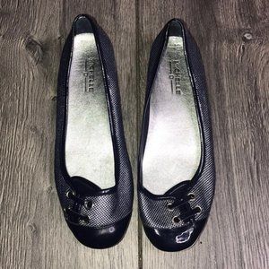 Michelle D Flats
